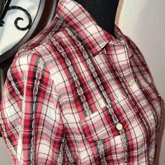 Woolrich Women’s Western RED Plaid Long Sleeve PEARL Snap Buttons Medium - Picture 5 of 16